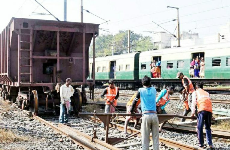 उपनगरीय खंड पश्चिम रेलवे, मुंबई सेंट्रल, इंजीनियरिंग/पी-वे विभाग में रेलकर्मियों/ट्रैकमैन के साथ पक्षपातपूर्ण अमानवीय व्यवहार