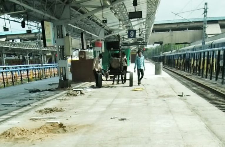 अहमदाबाद स्टेशन पर ट्रेनों के परिचालन में प्लेटफार्मों की विसंगति, यात्रियों की सुविधा को तिलांजलि