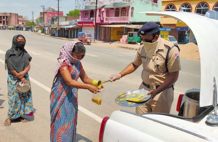 4.50 lakh free meals provided by SERly to helpless and needy people