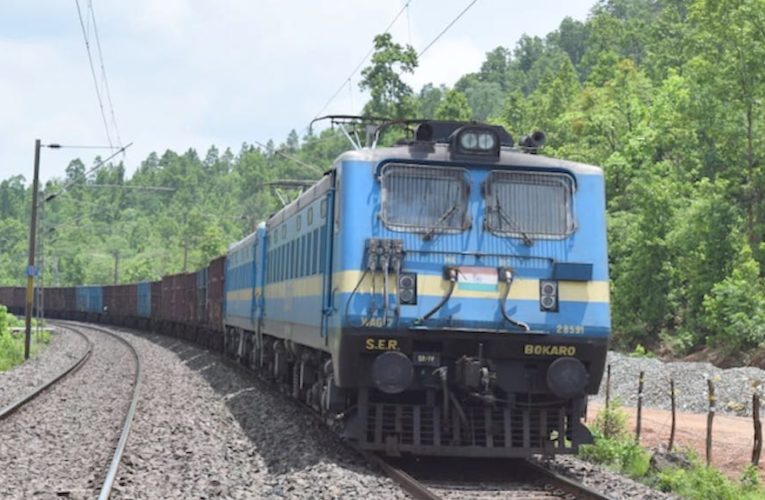 Record freight loading of 176.45 MT upto February 2022 by SER
