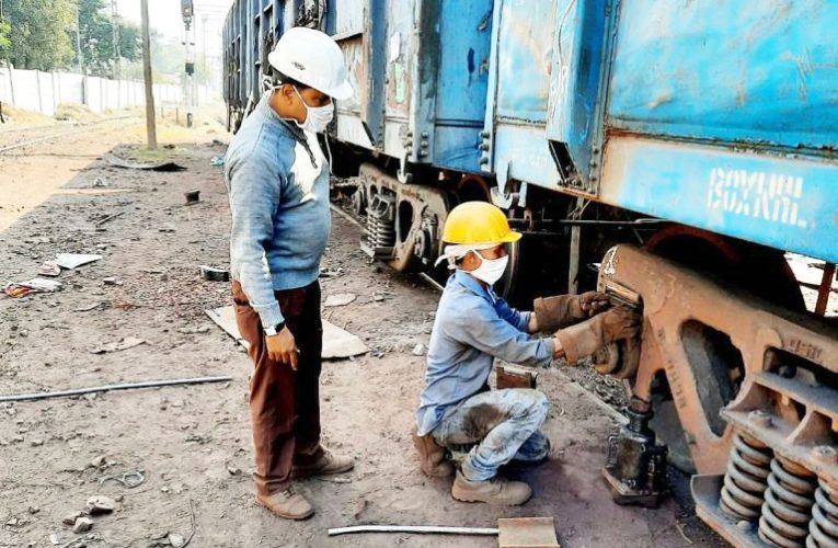 SOUTH EASTERN RAILWAY EXCELS PERFORMANCE IN ROLLING STOCK MAINTENANCE