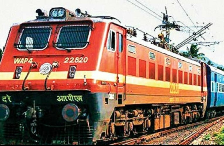 Pawan Express parted in Varanasi Division, NER