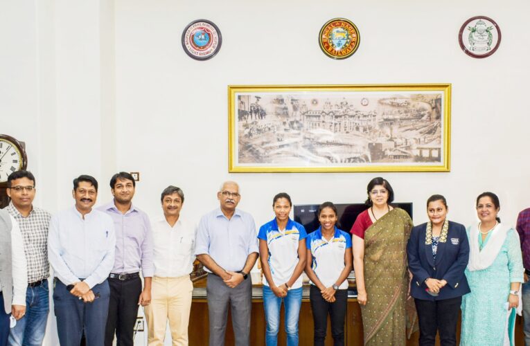 GM/SER FELICITATES THREE OLYMPIANS