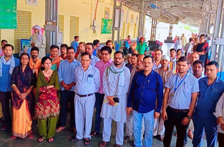 “Garib Kalyan Sammelan” organised at six locations over the S.E.Railway