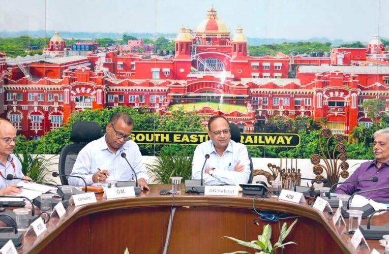 DG/Safety, Railway Board held safety review meeting with GM/SER