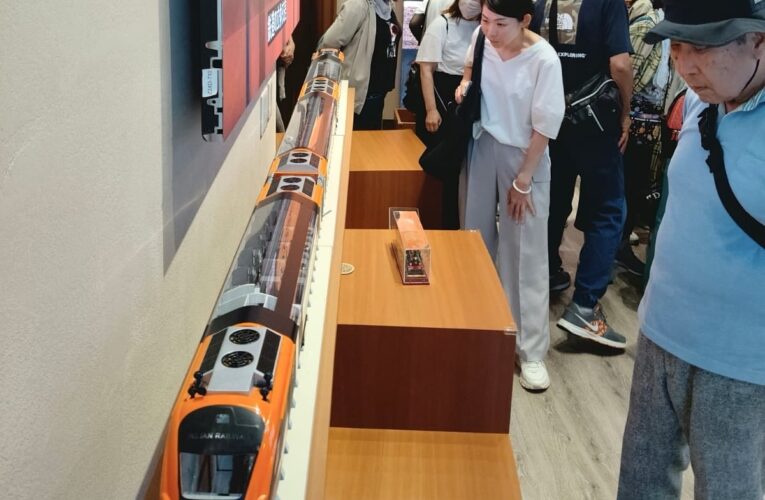 Vande Bharat and Chenab Bridge Take Spotlight at World Expo 2025 in Osaka