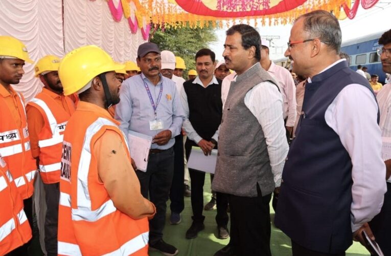 GM/CR Conducts Safety Inspection of Manmad-Bhusaval Section on Bhusawal Division